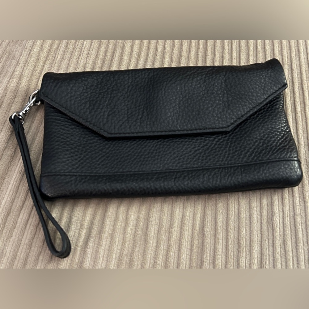 L.L. Bean black pebbled leather lined wristlet clutch wallet NWOT